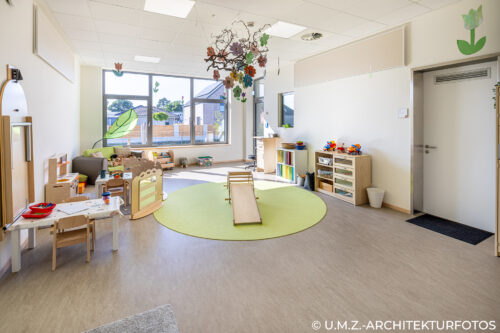 Oe_Bau_KiGa_01_HD_WM