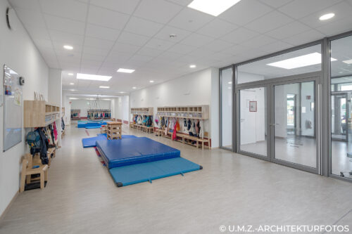 Oe_Bau_KiGa_03_HD_WM